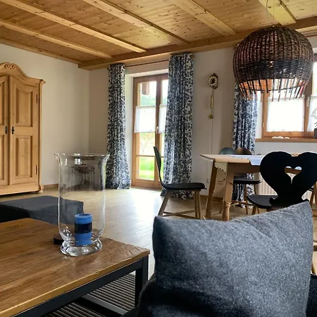 Berktold Apartment *